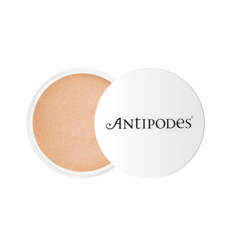 Antipodes Performance Plus Mineral Foundation with SPF 15 - Medium Beige - Foundation